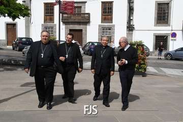 Visita del nuncio del Papa a la Basílica de Telde/Francisco Javier Santana y Antonio Alí.